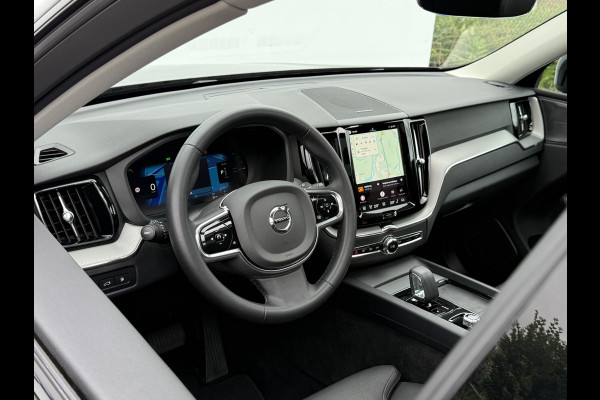 Volvo XC60 2.0 T6 Plug-in hybrid AWD Plus Dark | Trekhaak | Pano | Memory | H/K Audio | 360* Camera