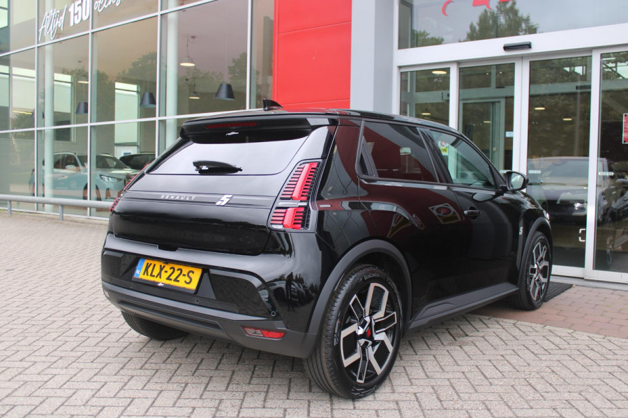 Renault 5 COMFORT RANGE TECHNO 150PK 52 kWh | PACK WINTER TECHNO: ELEKTRISCH VERWARMBARE VOORSTOELEN/ELEKTRISCH VERWARMBAAR STUURWIEL/BESTUUDERSSTOEL MET ELEKTRSCH VERSTELBARE LENDESTEUN/IN HOOGTE VERSTELBARE PASSAGIERSSTOEL | LICHTMETALEN VELGEN 18" | ADAPTIVE CRUISE CONTROL | FULL LED KOPLAMPEN MET FRANSE VLAG | ELEKTRTISCH INKLABARE EN VERWARMBARE BUITENSPIEGELS | ACHTERUITRIJ CAMERA | SFEER VERLICHTING | GOOGLE MAPS NAVIGATIE | DRAADLOZE TELEFOONLADER | PRIVACY GLASS | 100KW SNELLAAD FUNCTIE | DRAADLOZE APPLE CARPLAY/ANDROID AUTO | DAB+ RADIO |