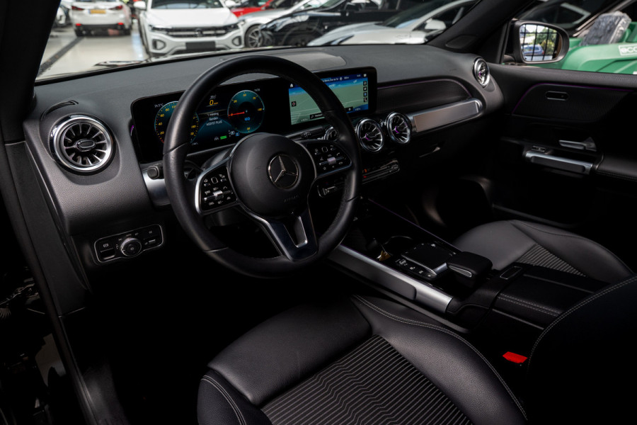 Mercedes-Benz EQB 250 Navi Leer 360° Camera Stoelverwarming PTS LM velgen Zwarte binnenhemel Elektr. bedienbare achterklep BTW auto!  SOH: 96,4%