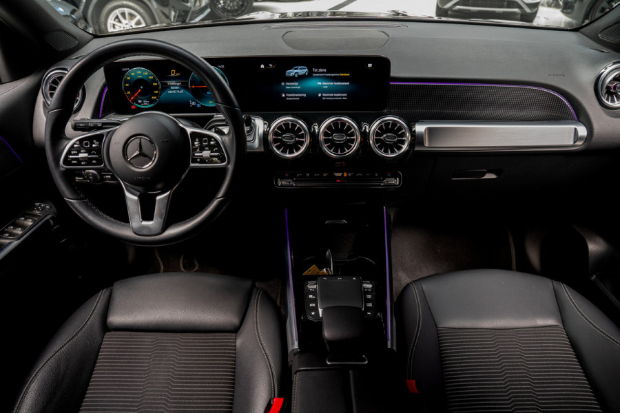 Mercedes-Benz EQB 250 Navi Leer 360° Camera Stoelverwarming PTS LM velgen Zwarte binnenhemel Elektr. bedienbare achterklep BTW auto!  SOH: 96,4%