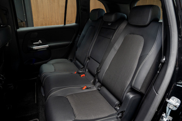 Mercedes-Benz EQB 250 Navi Leer 360° Camera Stoelverwarming PTS LM velgen Zwarte binnenhemel Elektr. bedienbare achterklep BTW auto!  SOH: 96,4%