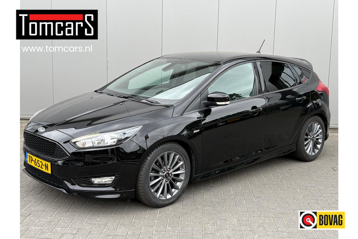 Ford Focus 125PK EcoB. ST-Line Trekhaak/Camera/Carplay-android/Navigatie/Cruise-control