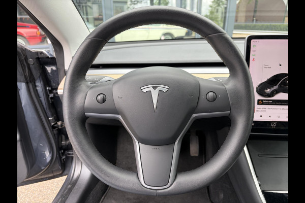 Tesla Model 3 Standard RWD Plus 60 kWh SOH 90%| VAN: 23.900,- VOOR: 22.330,- UW WKVOORDEEL: 1.570,- | FABRIEKSGARANTIE OP ACCU & AANDRIJFLIJN TOT 2028 OF 160.000 KM