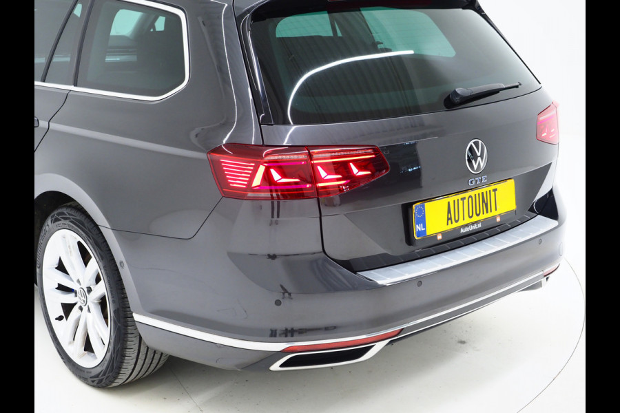 Volkswagen Passat Variant 1.4 TSI PHEV GTE | Panoramadak | Leder/Alcantara | Trekhaak | Massage | 360 | Sfeerlicht | Keyless