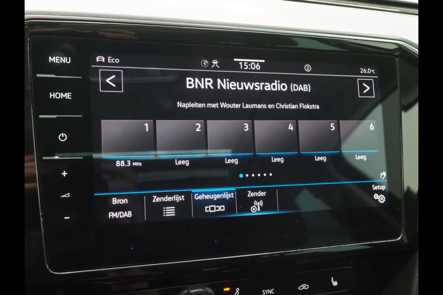 Volkswagen Passat Variant 1.4 TSI PHEV GTE | Panoramadak | Leder/Alcantara | Trekhaak | Massage | 360 | Sfeerlicht | Keyless