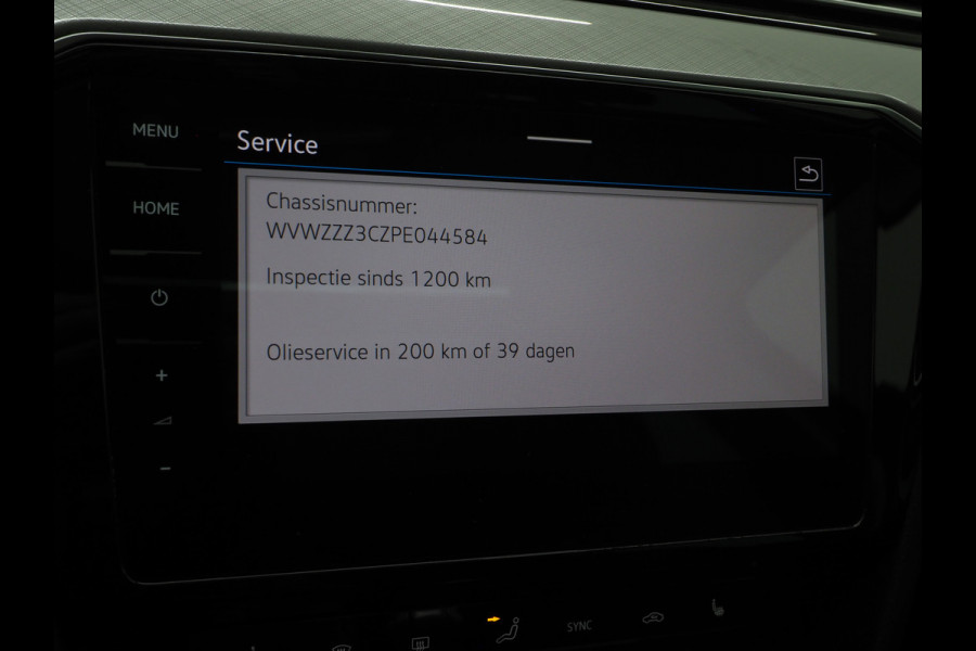 Volkswagen Passat Variant 1.4 TSI PHEV GTE | Panoramadak | Leder/Alcantara | Trekhaak | Massage | 360 | Sfeerlicht | Keyless