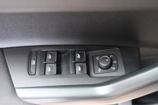 Volkswagen Polo 1.0 TSI Style - N.A.P. Airco, Cruise, Navi, PDC, Camera, Carplay, Virtual display, Stoelverwarming.