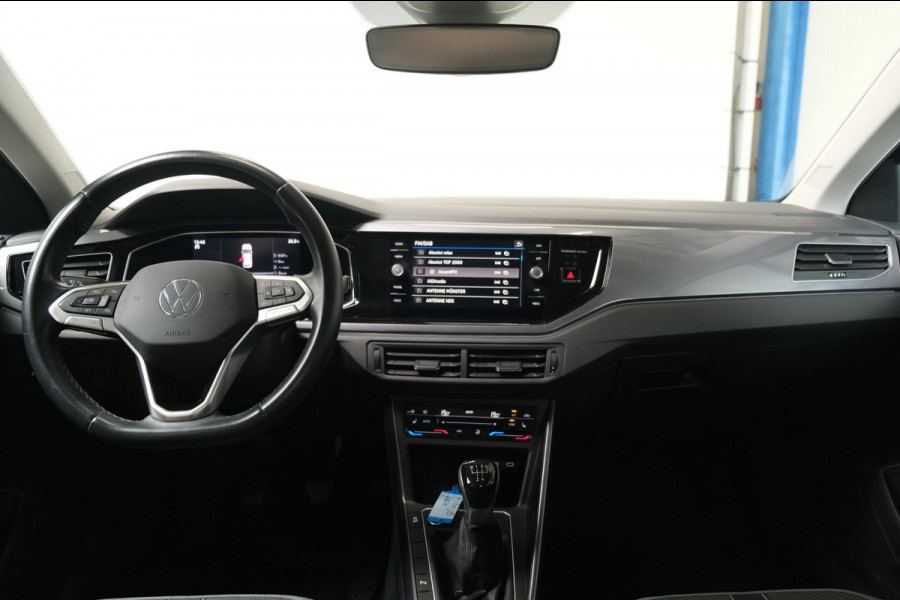 Volkswagen Polo 1.0 TSI Style - N.A.P. Airco, Cruise, Navi, PDC, Camera, Carplay, Virtual display, Stoelverwarming.