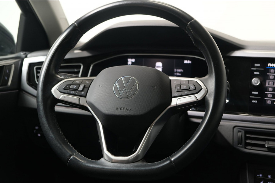 Volkswagen Polo 1.0 TSI Style - N.A.P. Airco, Cruise, Navi, PDC, Camera, Carplay, Virtual display, Stoelverwarming.