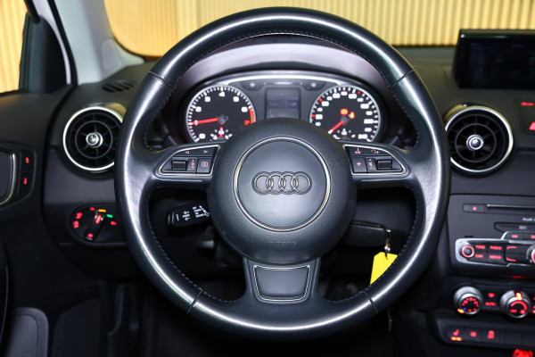 Audi A1 Sportback 1.0 TFSI Advance AVM NAVI AIRCO CRUISE BT STOELVERWARMING "18