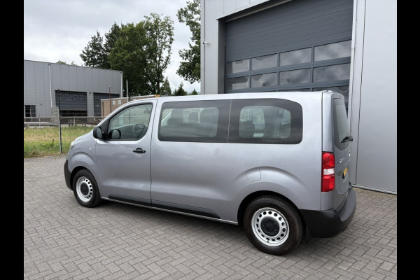 Peugeot e-Expert 50 kWh 9-persoons | airco | carplay | excl. BTW