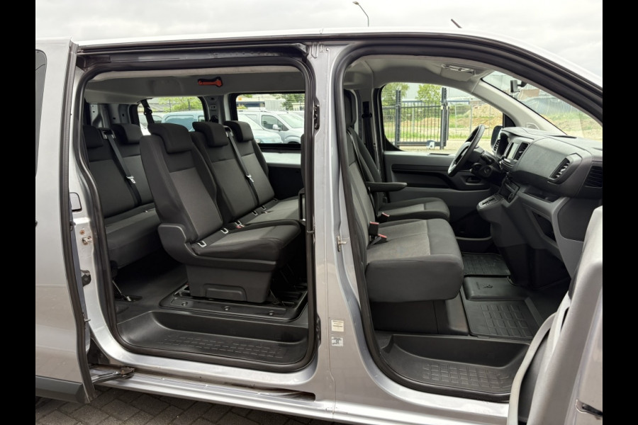 Peugeot e-Expert 50 kWh 9-persoons | airco | carplay | excl. BTW