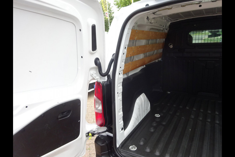 Peugeot Partner 1.2 PureTech Pro BENZINE AIRCO NAVI CRUISE CONTROL PDC SCHUIFDEUR