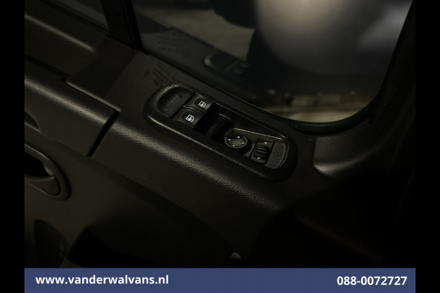 Renault Master 2.3 dCi 146pk Bakwagen 222cm hoog Laadklep Euro6 Airco | Camera | Navigatie | Cruisecontrol Cruisecontrol, LED, Bijrijdersbank, 983kg laadvermogen
