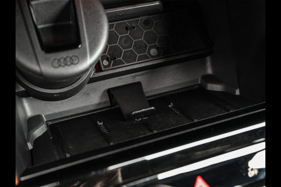 Audi Q6 e-tron Launch edition 83 kWh | Panoramadak | 360 Camera | B&O | HUD | Luchtvering | Ambiance Interieur | Stuur- Stoelverwarming | Memory Seats |