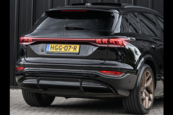 Audi Q6 e-tron Launch edition 83 kWh | Panoramadak | 360 Camera | B&O | HUD | Luchtvering | Ambiance Interieur | Stuur- Stoelverwarming | Memory Seats |
