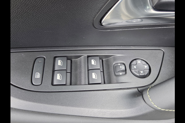 Peugeot 2008 1.2 automaat PureTech 130 GT uitvoering 1e eigenaar !!!