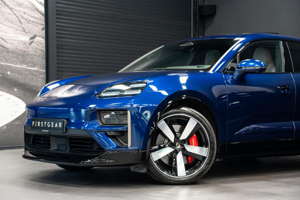 Porsche Macan Turbo 100 kWh *Burmester / Vierwielbesturing / Bijrijder-Display / Stoelventilatie / Panorama / 18-wegs / HUD / Keyless*