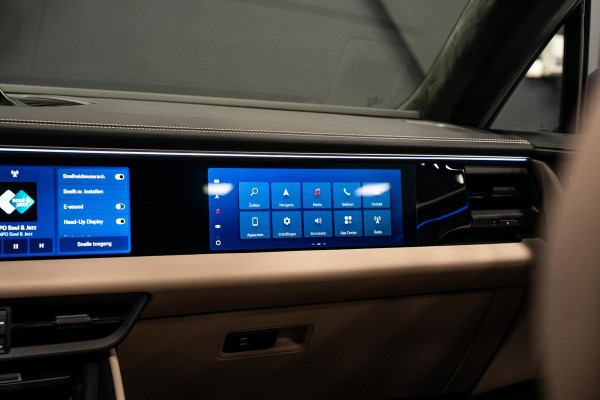 Porsche Macan Turbo 100 kWh *Burmester / Vierwielbesturing / Bijrijder-Display / Stoelventilatie / Panorama / 18-wegs / HUD / Keyless*