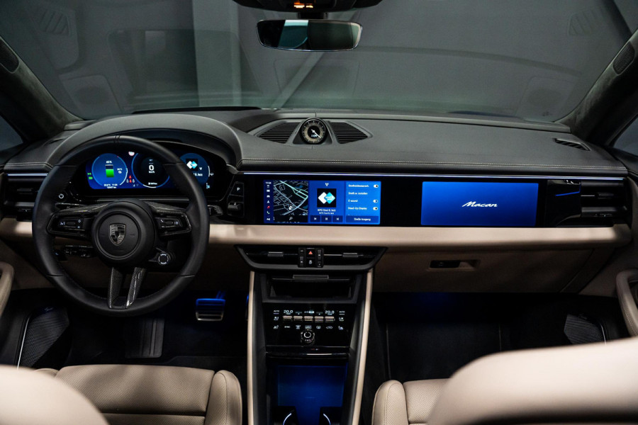 Porsche Macan Turbo 100 kWh *Burmester / Vierwielbesturing / Bijrijder-Display / Stoelventilatie / Panorama / 18-wegs / HUD / Keyless*