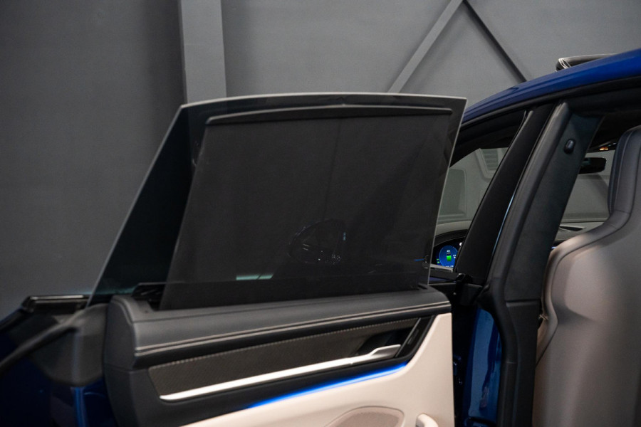 Porsche Macan Turbo 100 kWh *Burmester / Vierwielbesturing / Bijrijder-Display / Stoelventilatie / Panorama / 18-wegs / HUD / Keyless*