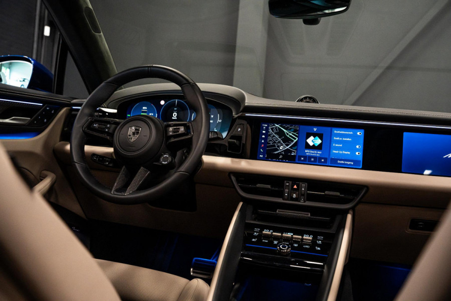 Porsche Macan Turbo 100 kWh *Burmester / Vierwielbesturing / Bijrijder-Display / Stoelventilatie / Panorama / 18-wegs / HUD / Keyless*