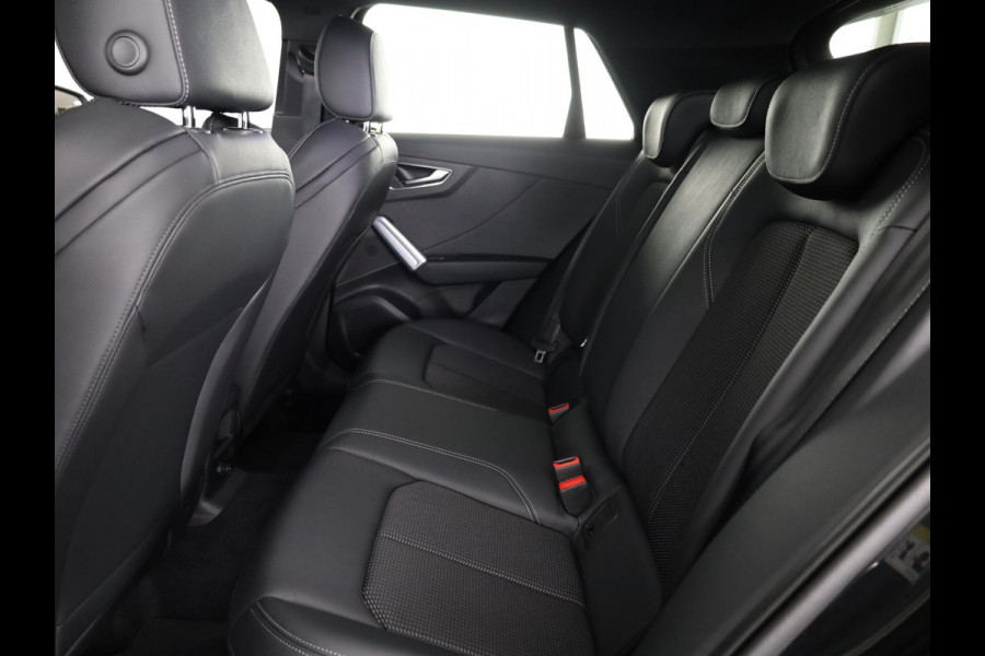 Audi Q2 35 TFSI S Edition | Optiek pakket zwart plus | Privacy glas | Stoelverwarming voorin | Audi Soundsysteem |