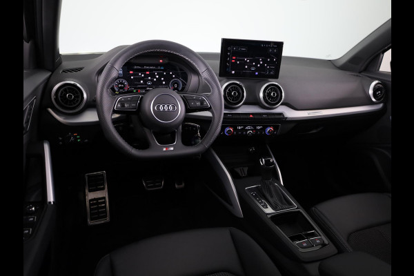 Audi Q2 35 TFSI S Edition | Optiek pakket zwart plus | Privacy glas | Stoelverwarming voorin | Audi Soundsysteem |