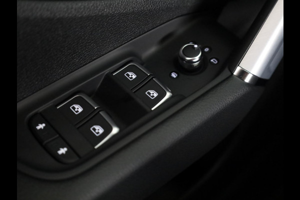 Audi Q2 35 TFSI S Edition | Optiek pakket zwart plus | Privacy glas | Stoelverwarming voorin | Audi Soundsysteem |