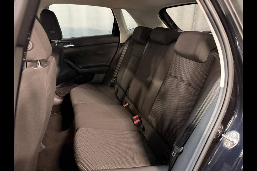Volkswagen Polo 1.0 MPI Comfortline Business 5DRS 16"/Airco/Regen & Lichtsensor/Centrale vergrendeling/Bluetooth