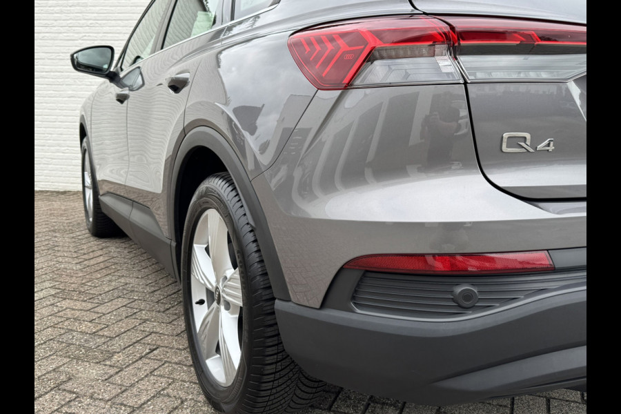 Audi Q4 e-tron 35 Launch edition 55 kWh SOH 91% Navi Carplay Leder Stoelverw All-Season banden PDC V+A Clima