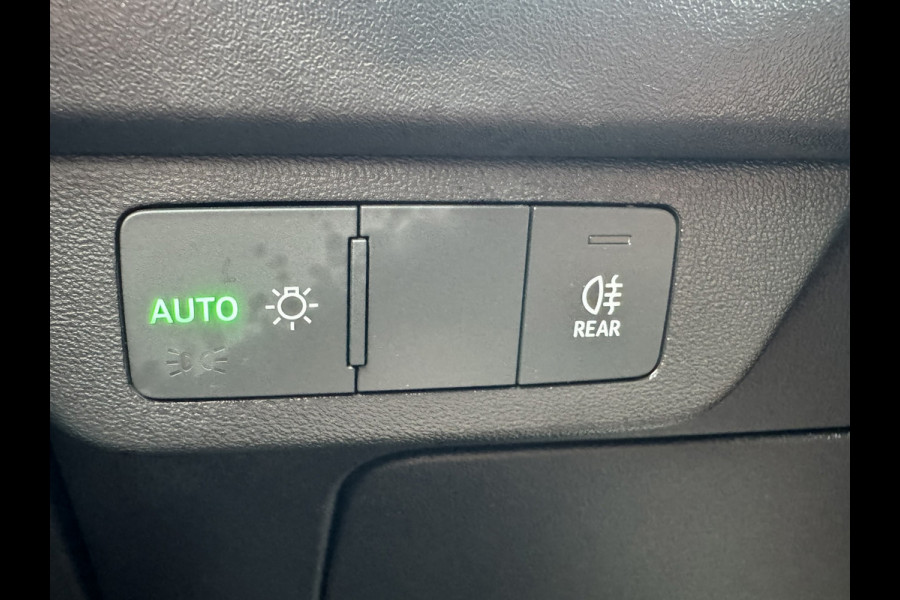 Audi Q4 e-tron 35 Launch edition 55 kWh SOH 91% Navi Carplay Leder Stoelverw All-Season banden PDC V+A Clima