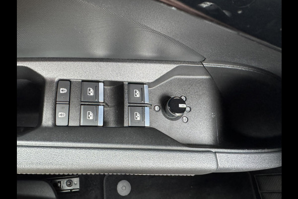 Audi Q4 e-tron 35 Launch edition 55 kWh SOH 91% Navi Carplay Leder Stoelverw All-Season banden PDC V+A Clima