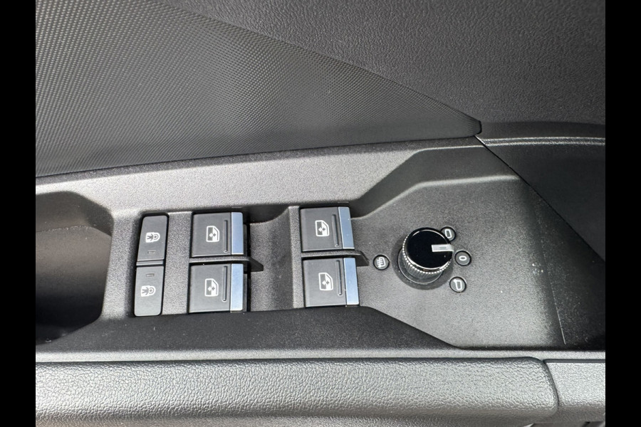 Audi Q4 e-tron 35 Launch edition 55 kWh SOH 91% Navi Carplay Leder Stoelverw All-Season banden PDC V+A Clima