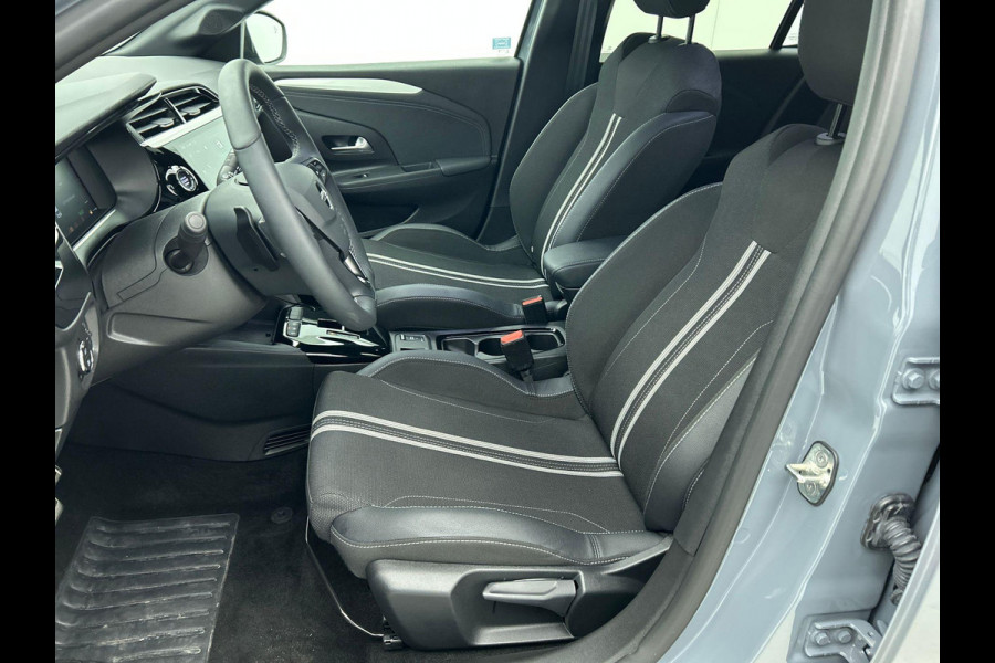 Opel Corsa 1.2 Turbo 136pk Hybrid GS Automaat Navigatie Apple Carplay/ Android Auto Camera Parkeersensoren Cruise Control Stoel- en stuurverwarming Airco Lichtmetalen velgen Getinte ramen