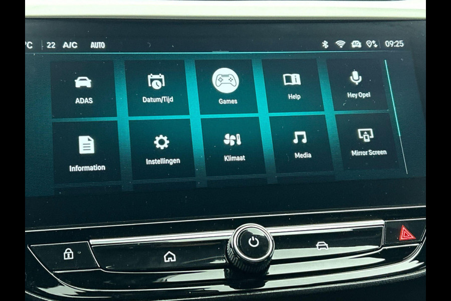 Opel Corsa 1.2 Turbo 136pk Hybrid GS Automaat Navigatie Apple Carplay/ Android Auto Camera Parkeersensoren Cruise Control Stoel- en stuurverwarming Airco Lichtmetalen velgen Getinte ramen