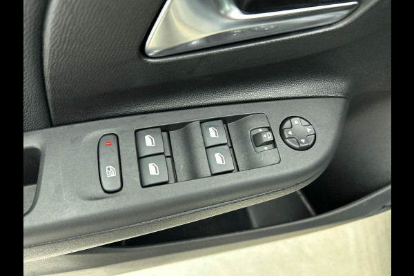 Opel Corsa 1.2 Turbo 136pk Hybrid GS Automaat Navigatie Apple Carplay/ Android Auto Camera Parkeersensoren Cruise Control Stoel- en stuurverwarming Airco Lichtmetalen velgen Getinte ramen