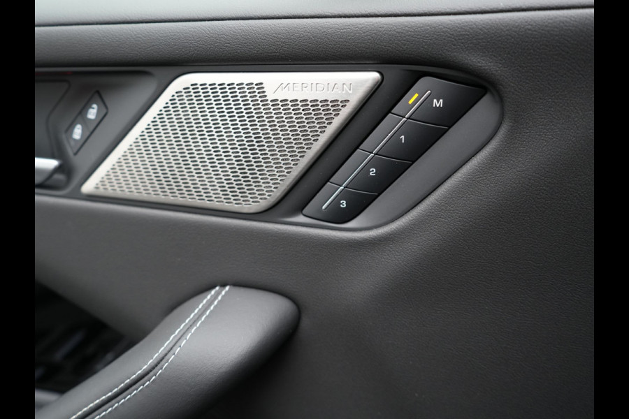 Jaguar I-PACE EV400 R-Dynamic 90kWh HSE FACELIFT MODEL INCL BTW | Luchtvering | Panodak | Adaptive Cruise | Lederen Kuipstoelen Memory & Ventilatie | Alcantara Hemel |  22"L.M | Head Up | Meridian Sound | Keyless | Apple Carplay |