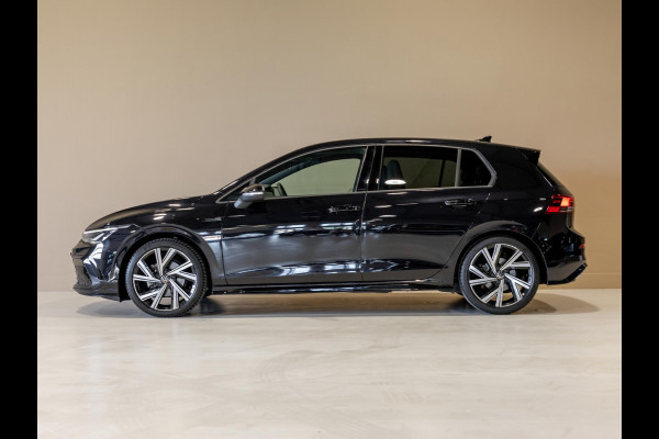 Volkswagen Golf 1.5 eTSI R-Line Business+ / 150pk / Achteruitrij camera / Stoelverwarming /