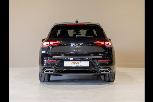 Volkswagen Golf 1.5 eTSI R-Line Business+ / 150pk / Achteruitrij camera / Stoelverwarming /