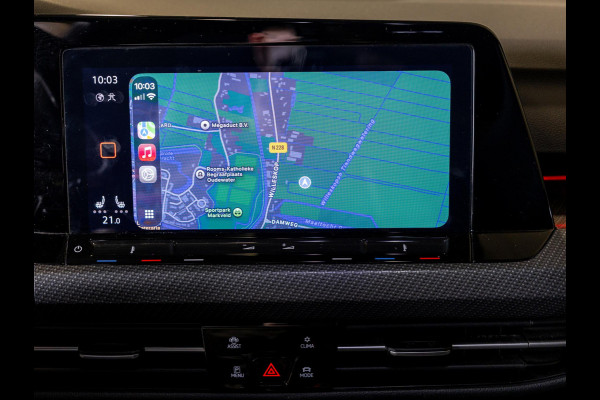 Volkswagen Golf 1.5 eTSI R-Line Business+ / 150pk / Achteruitrij camera / Stoelverwarming /