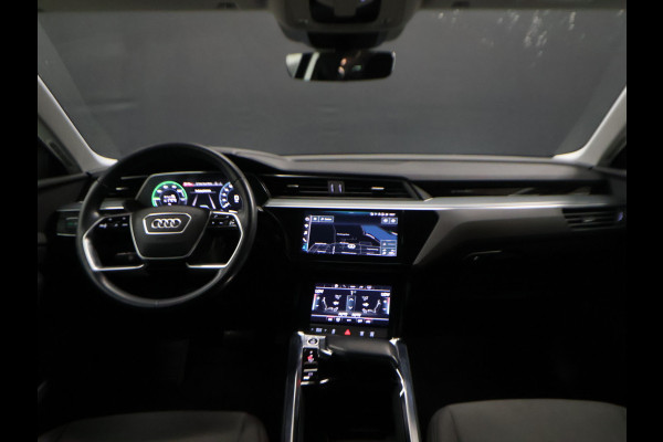 Audi e-tron Sportback 55 quattro edition 95 kWh [CRUISE CONTROL, PDC V+A, ELEKTRISCHE ACHTERKLEP, DIGITAL DASH, LED, MULTIFUNCTIONEEL STUURWIEL, BLUETOOTH, CLIMATE, NIEUWSTAAT]
