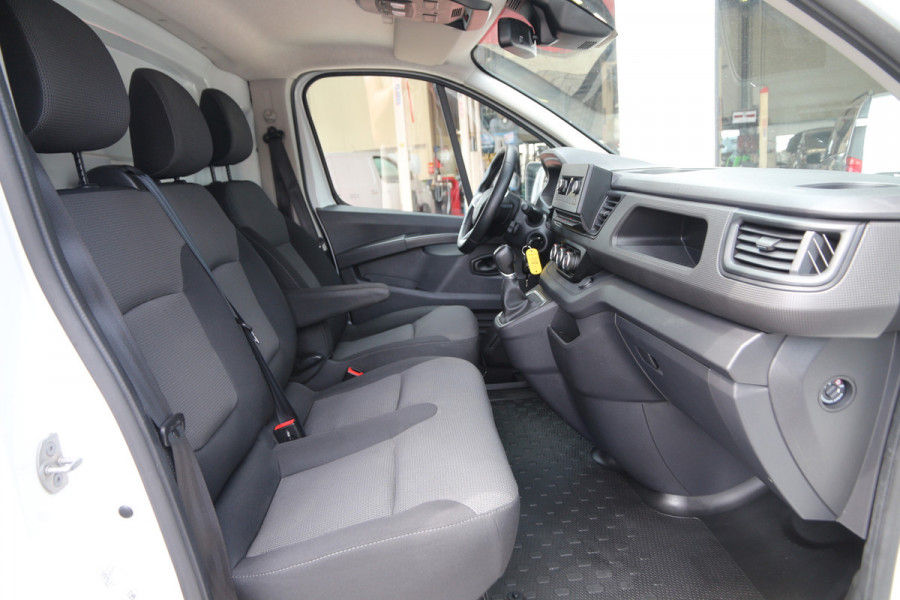 Renault Trafic 2.0 DCI 150 | Aut. | L2H1 | Stoelverwarming | Cruise | Airco..