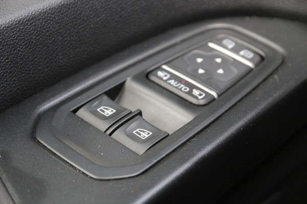 Renault Trafic 2.0 DCI 150 | Aut. | L2H1 | Stoelverwarming | Cruise | Airco..