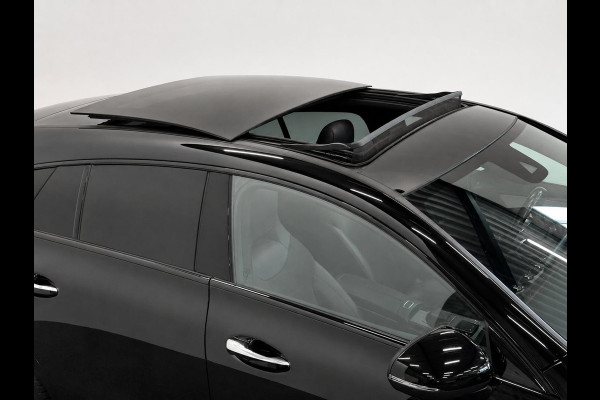 Mercedes-Benz CLA-Klasse Shooting Brake 180 Business Solution AMG Panoramadak Trekhaak Multibeam LED Nightpakket