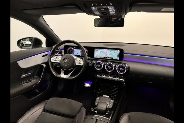 Mercedes-Benz CLA-Klasse Shooting Brake 180 Business Solution AMG Panoramadak Trekhaak Multibeam LED Nightpakket