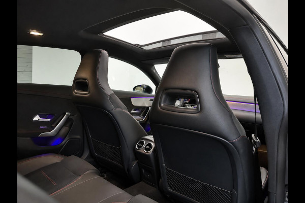 Mercedes-Benz CLA-Klasse Shooting Brake 180 Business Solution AMG Panoramadak Trekhaak Multibeam LED Nightpakket