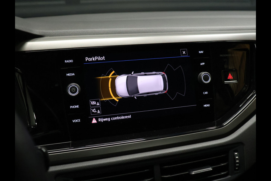 Volkswagen Polo 1.0 TSI Comfortline Business [APPLE CARPLAY, ANDROID, ADAPTIVE CRUISE, DRIVING MODE SELECTION, PDC V+A, CLIMATE CONTROL, NIEUWSTAAT]