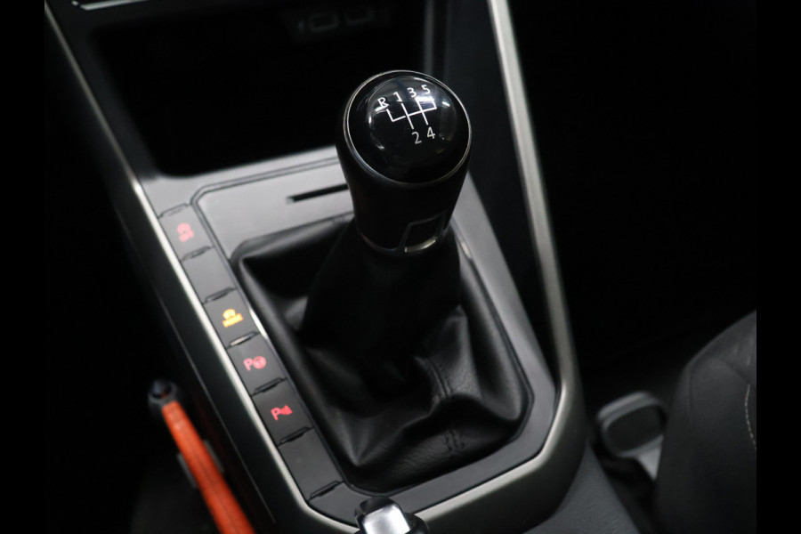 Volkswagen Polo 1.0 TSI Comfortline Business [APPLE CARPLAY, ANDROID, ADAPTIVE CRUISE, DRIVING MODE SELECTION, PDC V+A, CLIMATE CONTROL, NIEUWSTAAT]