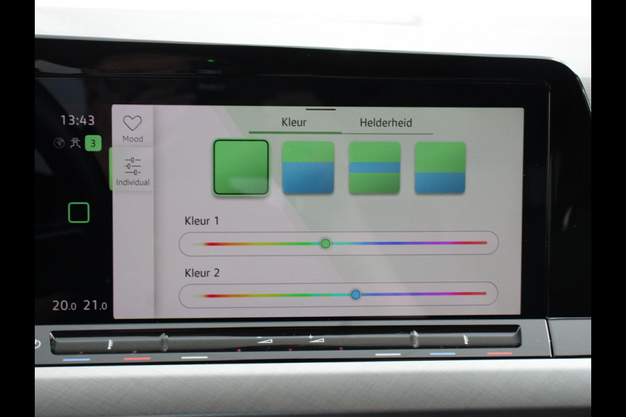 Volkswagen Golf 1.0 TSI Life Lounge 110pk Navigatie Apple Carplay/Android auto Climate Control Parkeersensoren 17"Lichtmetalen velgen Extra Getint Glas Cruise Control Stoel- en stuurverwarming Ledverlichting